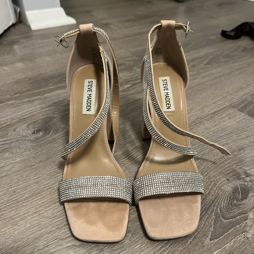 Steve Madden Beige and Silver Strappy Heels